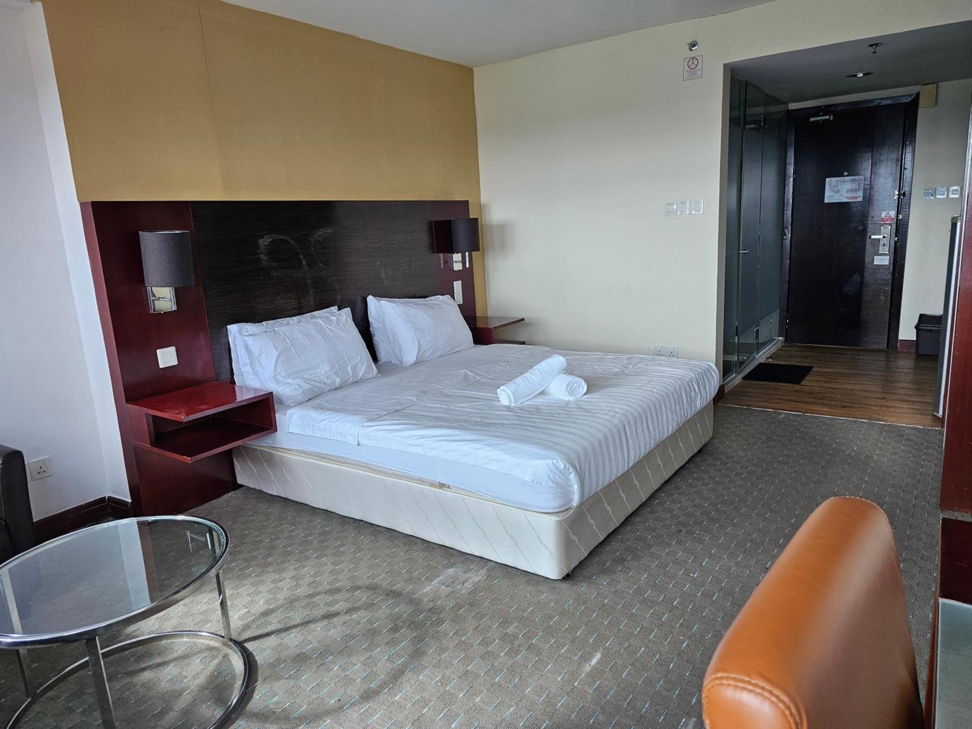 Kota Kinabalu City Ensuite At Scsp Ming Garden ภายนอก รูปภาพ